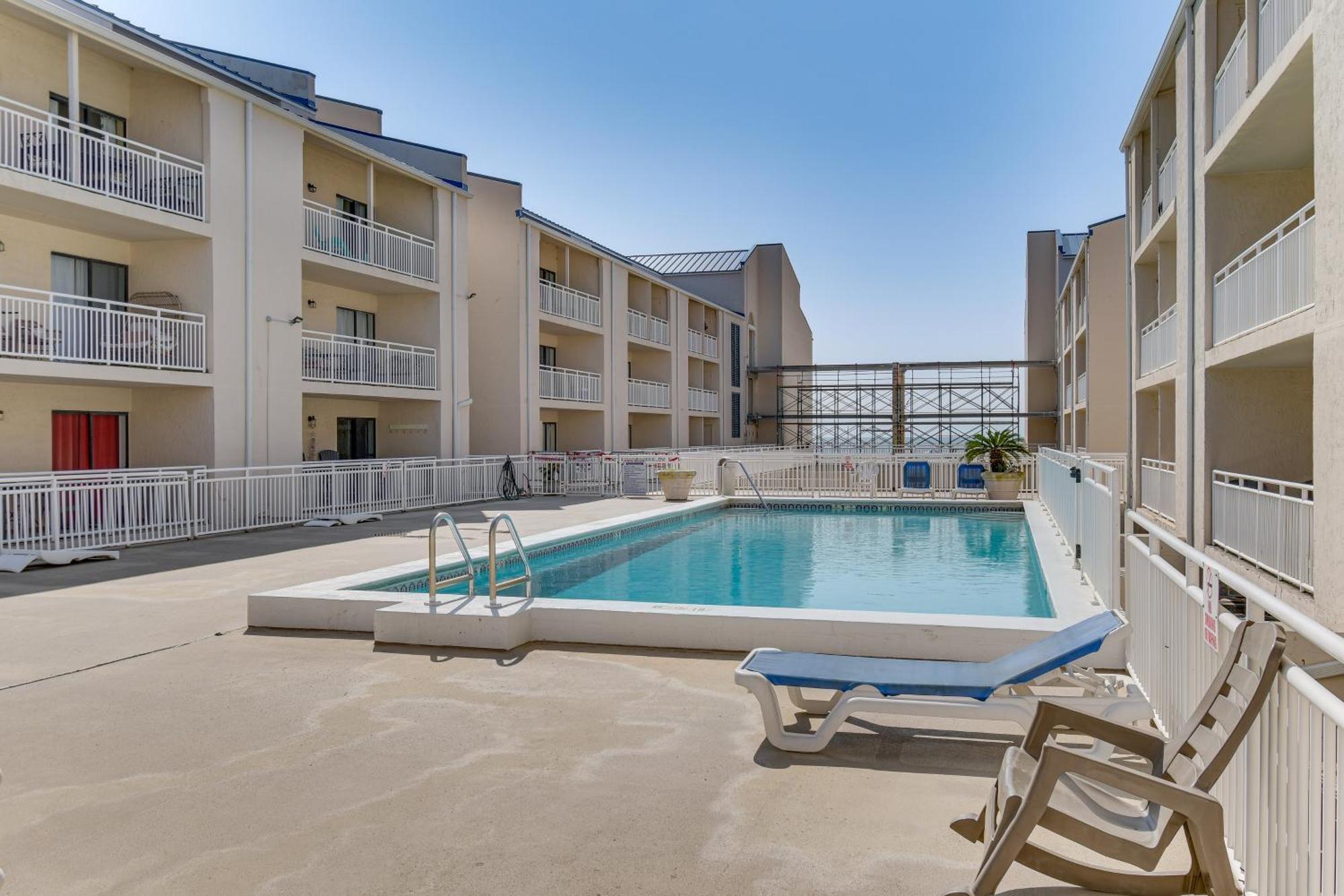 Orange Beach Retreat With 4 Pools - Walk To Beach! Gulf Shores Exterior photo